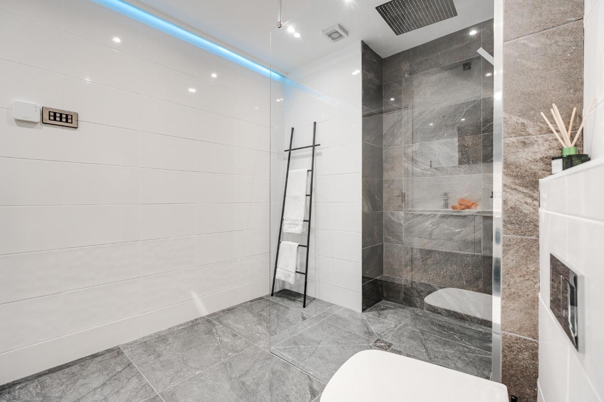 Appartement Brighton - 2 Bedroom Free Wi-fi & Parking *