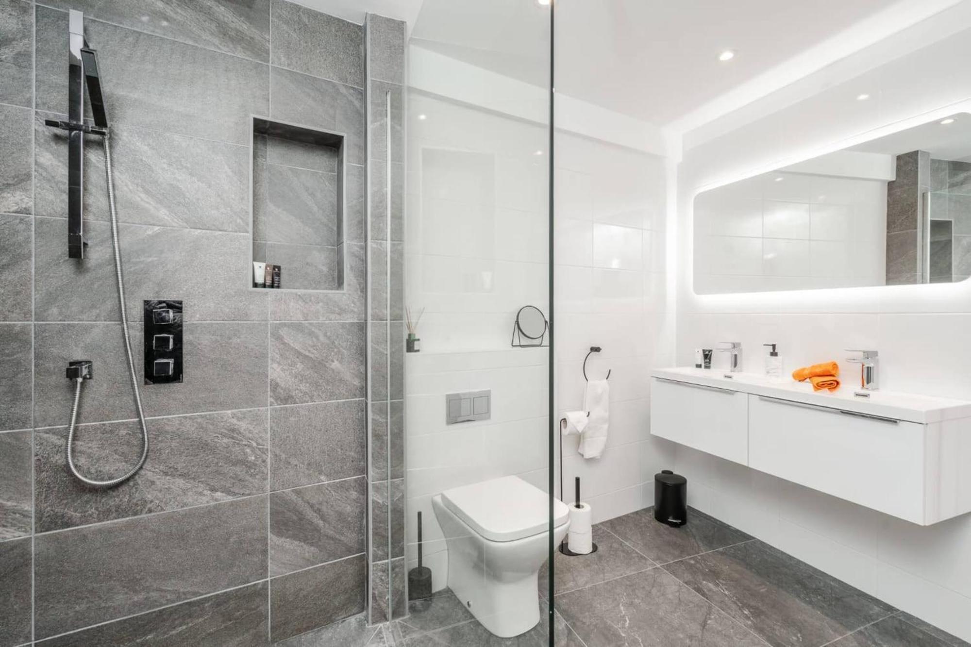 Brighton - 2 Bedroom Free Wi-fi & Parking Appartement